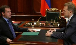 Dmitry Medvedev, Igor Shuvalyov (Photo: kremlin.ru)